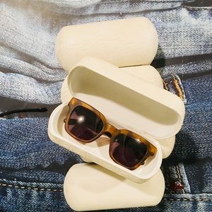 Set of 5 hard shell sunglass cases